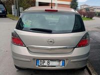 Usata Opel Astra Club 125 CV (91 kW) 2008 Grigio Berlina