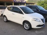 Usata Lancia Ypsilon Silver 85 CV (62 kW) 2014 Bianco Utilitaria