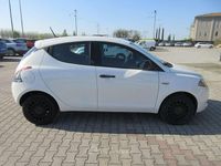 Usata Lancia Ypsilon Silver 69 CV (50 kW) 2021 Bianco Utilitaria