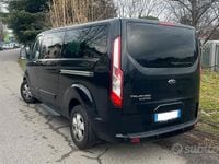 Usata Ford Tourneo Titanium 131 CV (96 kW) 2017 Nero Monovolume