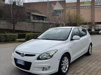 Usata Hyundai i30 Active 109 CV (80 kW) 2010 Bianco Berlina