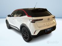 Usata Opel Mokka S 100 CV (73 kW) 2022 Bianco pastello SUV