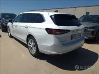 Nuova Skoda Superb Style 150 CV (110 kW) 2026 Bianco Station wagon