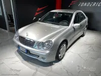 Usata Mercedes C220 Elegance 150 CV (110 kW) 2005 Grigio Berlina