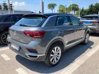 Usata VW T-Roc Advance 116 CV (85 kW) 2019 Grigio SUV