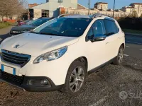 Usata Peugeot 2008 Allure 99 CV (72 kW) 2016 Bianco SUV