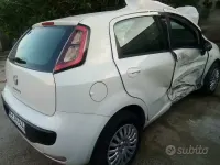 Usata Fiat Punto 77 CV (56 kW) 2012 Utilitaria