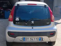 Usata Peugeot 107 Active 68 CV (50 kW) 2009 Argento Utilitaria