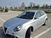 Usata Alfa Romeo Giulietta 120 CV (88 kW) 2018 Argento Utilitaria