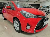 Usata Toyota Yaris Active 99 CV (72 kW) 2015 Rosso Berlina