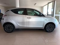 Usata Lancia Ypsilon Gold 69 CV (50 kW) 2021 Grigio Utilitaria
