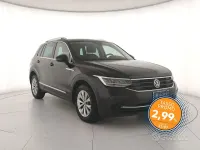 Usata VW Tiguan Life 122 CV (89 kW) 2023 Deep black perlato SUV