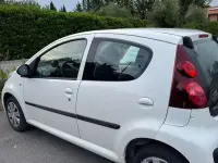 Usata Peugeot 107 Active 68 CV (50 kW) 2013 Bianco Utilitaria