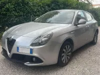 Usata Alfa Romeo Giulietta Business 120 CV (88 kW) 2019 Argento Utilitaria
