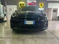 Usata Mini Cooper SE 75 kW (102 CV) 2023 Blu/azzurro Utilitaria