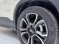 Usata Jeep Avenger Altitude 101 CV (74 kW) 2025 Stone gray SUV