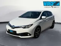 Usata Toyota Auris Hybrid Lounge 99 CV (72 kW) 2017 Bianco Berlina