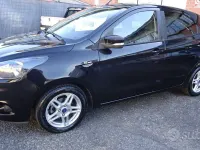 Begagnad Ford Ka Ultimate 86 HK (63 kW) 2017 Svart Sedan