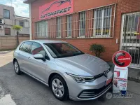 Usata VW Golf VIII Life 116 CV (85 kW) 2023 Grigio Berlina