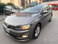 Usata VW Polo Comfortline 95 CV (69 kW) 2018 Grigio Utilitaria