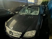 Begagnad Mercedes ML320 224 HK (164 kW) 2006 Svart SUV
