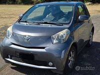 Usata Toyota iQ 98 CV (72 kW) 2010 Grigio Utilitaria