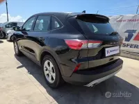 Usata Ford Kuga 120 CV (88 kW) 2022 Nero SUV