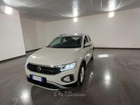 Usata VW T-Roc Life 110 CV (80 kW) 2022 Argento SUV