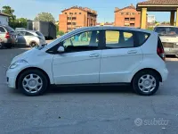 Usata Mercedes A160 95 CV (69 kW) 2012 Bianco Berlina