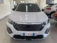 Usata Peugeot 2008 Allure 102 CV (75 kW) 2024 Bianco SUV