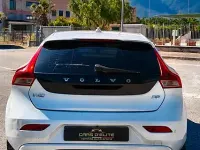 Usata Volvo V40 Ocean Race 115 CV (84 kW) 2015 Bianco Utilitaria