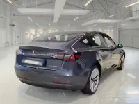 Usata Tesla Model 3 152 kW (208 CV) 2022 Grigio Berlina
