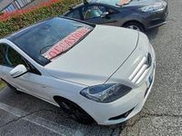 Usata Mercedes B180 Premium 109 CV (80 kW) 2012 Bianco Monovolume
