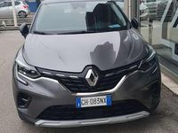 Usata Renault Captur Intens 92 CV (67 kW) 2022 Grigio SUV