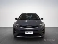 Usata Kia Stonic Urban 84 CV (61 kW) 2022 Grigio metallizzato SUV