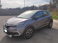 Usata Renault Captur 110 CV (80 kW) 2018 Grigio SUV