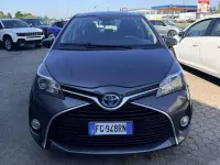 Usata Toyota Yaris Hybrid Active 73 CV (53 kW) 2016 Grigio Berlina