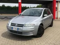 Usata Fiat Stilo 109 CV (80 kW) 2006 Argento Berlina