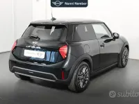 Nuova Mini Cooper 114 kW (156 CV) 2026 Midnight black Utilitaria
