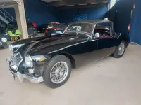 Usata MG 1600 78 CV (57 kW) 2025 Nero Cabrio
