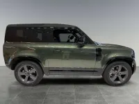 Usata Land Rover Defender SE Dynamic 200 CV (147 kW) 2026 Woolstone green SUV