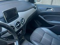 Usata Mercedes B200 2013 Bianco Monovolume