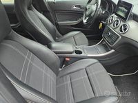Usata Mercedes GLA180 109 CV (80 kW) 2015 Grigio SUV