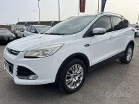 Occasion Ford Kuga 140 ch (102 kW) 2013 Blanc SUV