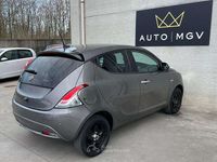 Usado Lancia Ypsilon Gold 69 HP (50 kW) 2023 Cinzento Citadino