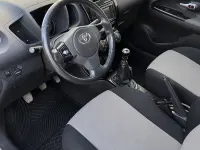 Usata Toyota Urban Cruiser Luxury 90 CV (66 kW) 2011 Bianco Utilitaria