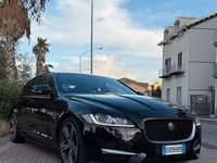 Usata Jaguar XF R-Sport 180 CV (132 kW) 2016 Nero Berlina