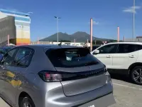 Usata Peugeot 208 110 CV (80 kW) 2022 Utilitaria