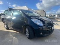 Usata Toyota Yaris Sol 90 CV (66 kW) 2007 Nero Berlina