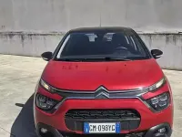 Begagnad Citroën C3 Shine 102 HK (75 kW) 2023 Röd Halvkombi